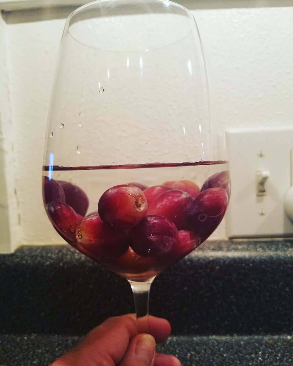 azduckfan's tweet image. Enjoying my Friday night wine St. Louis Style!  #stlouisstyle