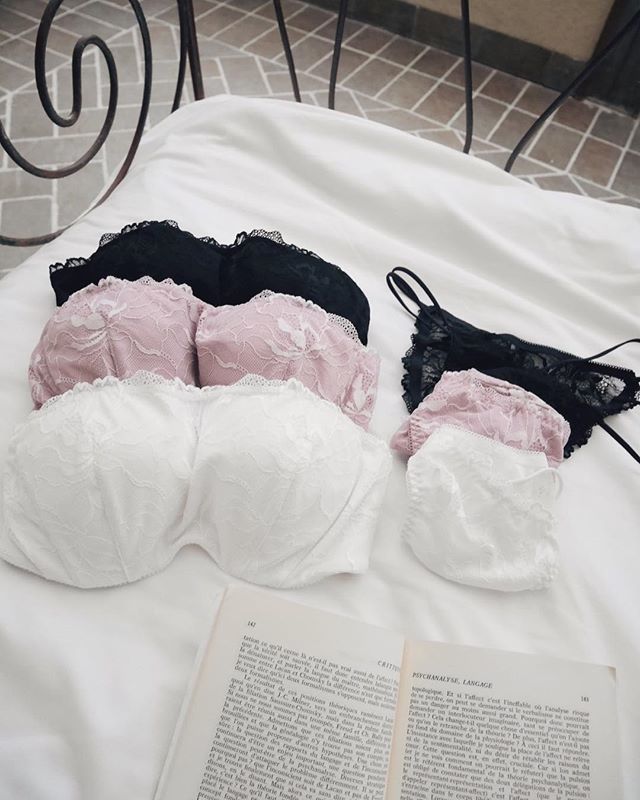 ㅤㅤㅤㅤㅤㅤㅤㅤㅤㅤㅤㅤㅤ
4/3〜発売の新作のlingerie👙💓
ㅤㅤㅤㅤㅤㅤㅤㅤㅤㅤㅤㅤㅤ
夏に大活躍のモールドBRAは毎年買っちゃう🥺
ㅤㅤㅤㅤㅤㅤㅤㅤㅤㅤㅤㅤㅤ
#rienda #riendasuelta ift.tt/2CF5ZEH