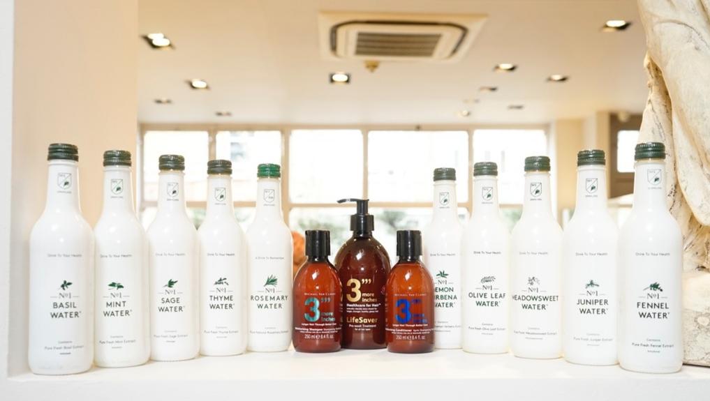 MVanClarke's tweet photo. Pamper #mum inside and out with the ultimate #MothersDay gift #WIN a case of @no1botanicals #SuperHerb water and a #vanclarke gift set Follow @mvanclarke and @no.1botanicals, retweet and signup https://t.co/lRe61deC3J #Giveaway closes at 23:59 31/03/19 | UK applicants only https://t.co/Ie5ikbiwcE