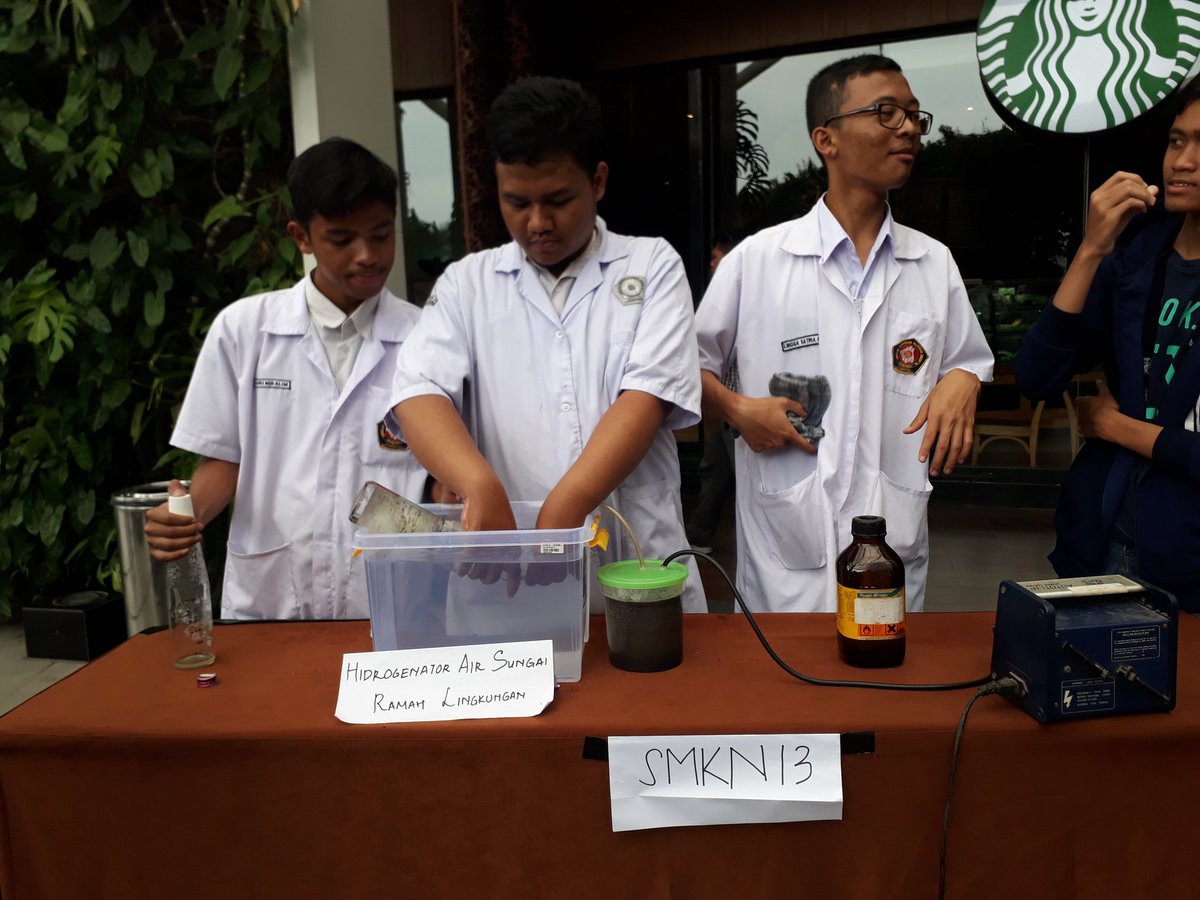 EHbdg's tweet photo. Proses Eksperimen SMKN 13 Bandung
TSM - #GlobalSwitchOff
@ehindonesia
@wwf_id
#IniAksiku
#Connect2Earth
#BandungPoek
#JabarJuara https://t.co/NFbxMvUTKd