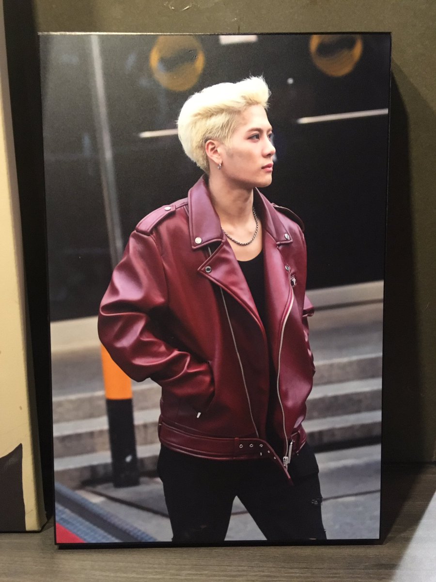 ChocoG7's tweet photo. แวะไปหาพี่แจ็คสันมาแล้ว รูปหล่อๆเพียบเลย ขอบคุณคนจัดงานทุกคนนะคะ 💚🙏🏻😆

#HBDBOSSWANG
#WeOnlyLoveOne_Jackson 
#KingJacksonDay
#OurPrideJacksonDay https://t.co/9W4HyzsiHv