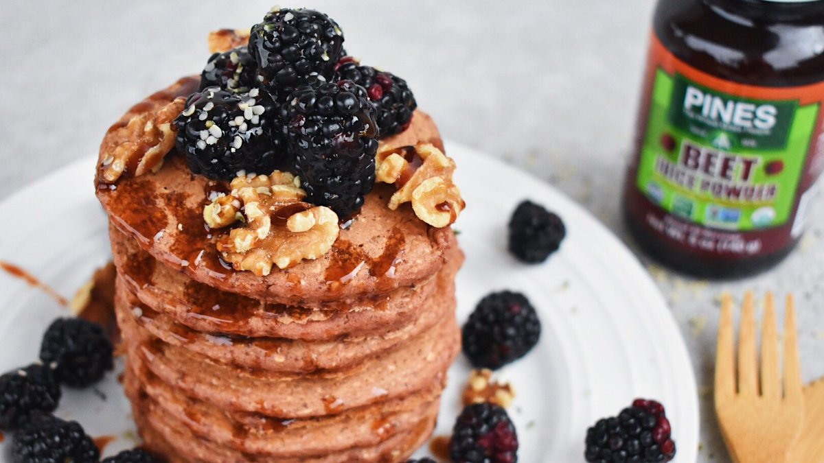 PinesWheatGrass's tweet photo. How about a stack of #pancakes 🥞to kick off your weekend? These #Beet Pancakes with a #blackberry & #walnut topping won't leave you crashing, and are deliciously addictive. Make a beeline for our site to get the recipe! 🏃🏽
https://t.co/bhBiNGRDBQ #BeetRecipes #SuperFoods https://t.co/EpBn0tSwrg