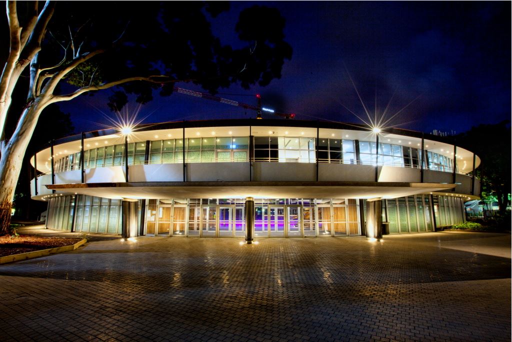 Meetings & Events Australia (@meetings_events) on Twitter photo Head down to Stand 17 at #EVOLVE2019 and chat to Jess and Andrew from <a href="/RoundhouseUNSW/">UNSWRoundhouse</a> They're ready to make your head spin with their amazing 360 degree virtual venue tour! Head down to Stand 17 at #EVOLVE2019 and chat to Jess and Andrew from <a href="/RoundhouseUNSW/">UNSWRoundhouse</a> They're ready to make your head spin with their amazing 360 degree virtual venue tour!