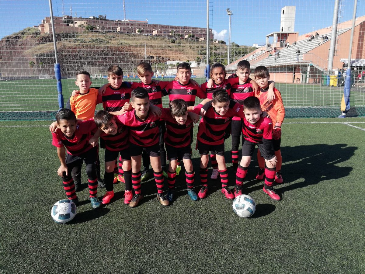 Nuestro #Benjamin conseguía esta mañana una gran victoria a domicilio ante el invicto <a href="/OfraCd/">C.D OFRA-OFICIAL</a>. Gran trabajo de nuestras niñas y niños creciendo cada día más.

❤️🖤 #masqueunequipo #NoNosVamosARendir #YoSoyAñaza #FormandoPersonas