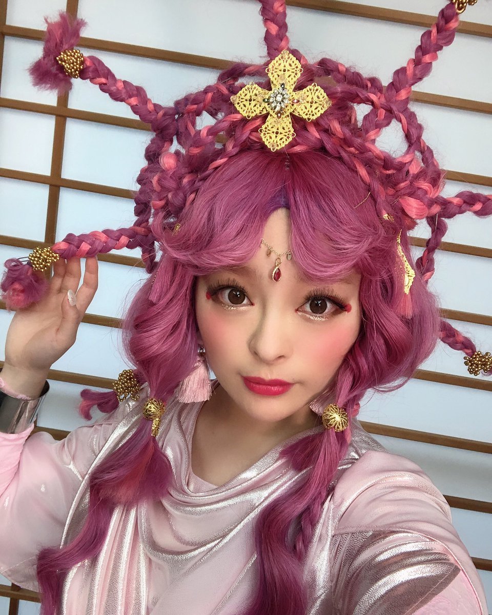 きゃりーぱみゅぱみゅ お釈迦かわいいヘアーでした 出雲大社ライブありがとうございました めちゃ楽しかったー まぼろしのユートピア