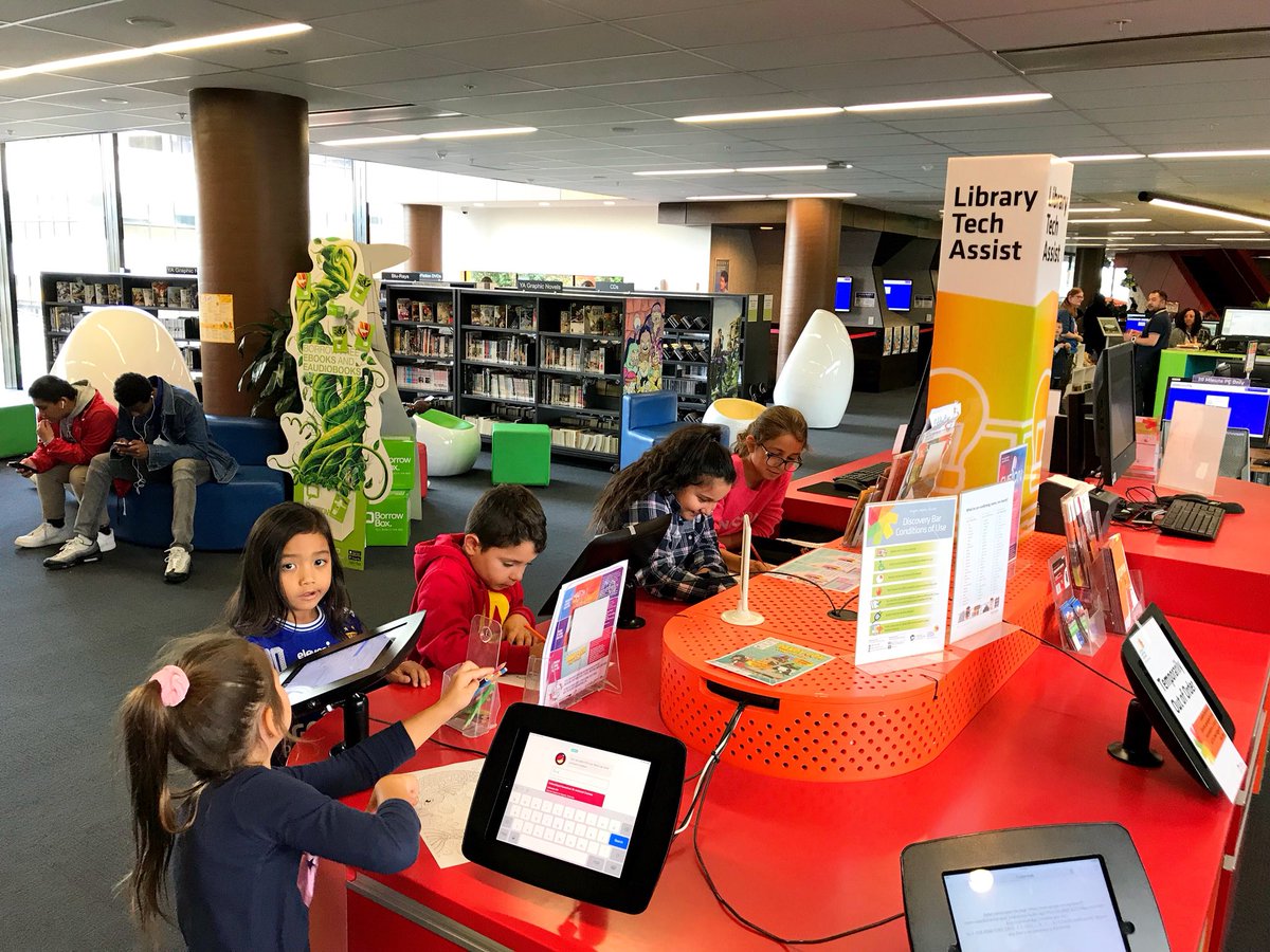 yeemelbourne's tweet photo. During our visit to the Dandenong Library, the local community and children got very excited to read books and learn more about their public library! 📚🎮📰🖥 #LibraryWeek #LanguageSection #CommunityLanguages #TurkishLanguage #TeamKidsFirst #ReadingIsCool #ilkkitabim @yeeorgtr_EN https://t.co/RQwQaLt0Rq