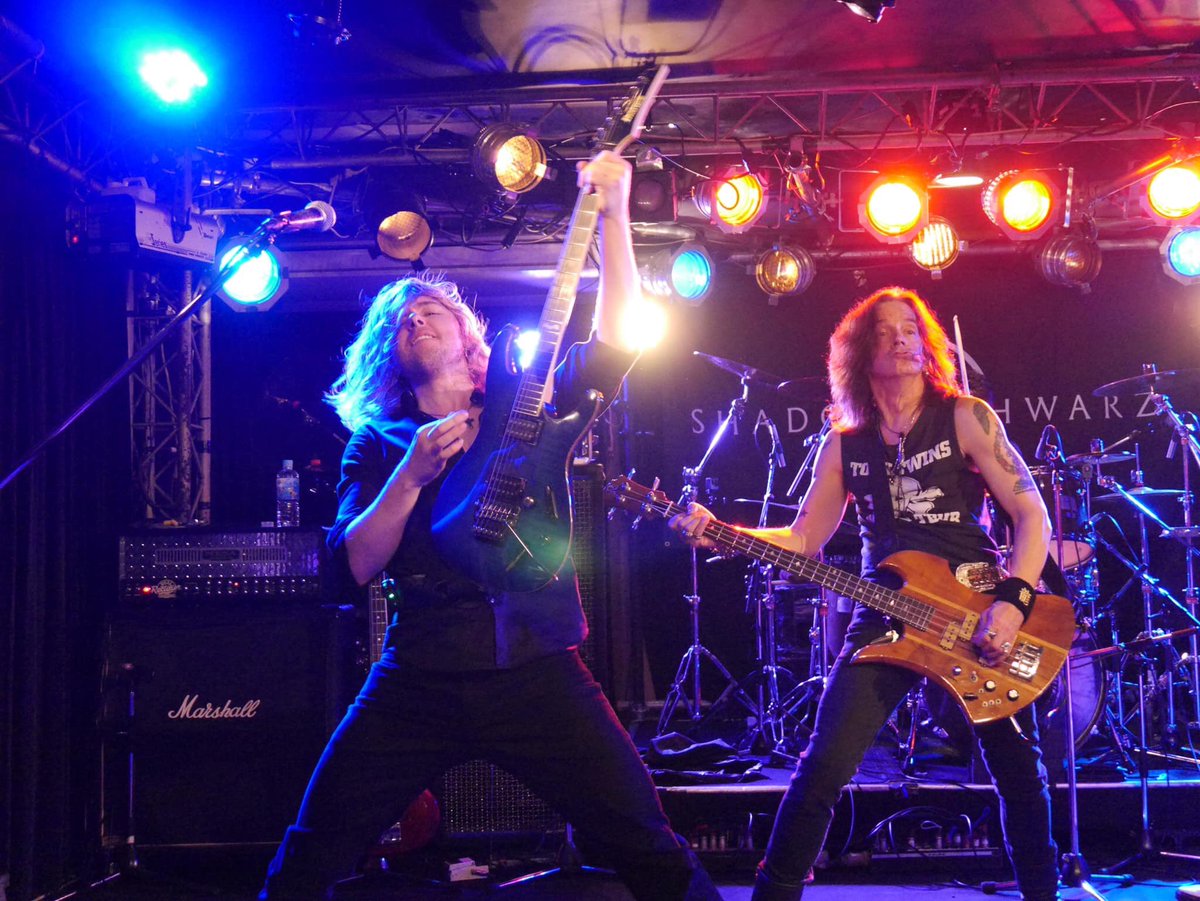 ShadowsSchwarz's tweet photo. Live at Brand New Osaka
#ブランドニュー #BrandNew大阪 #ShadowsSchwarz https://t.co/ATDZw9jZve