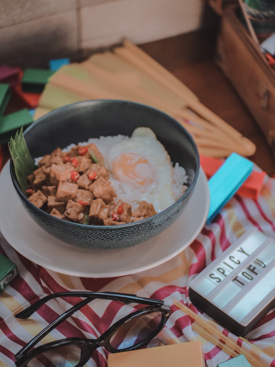 remsamuel's tweet photo. For every mood, just like the taste of your music, the Max’s Restaurant also lets you groove to the tune of your appetite! Introducing the new four Rice Bowls that surely will satisfy your cravings for the starting price at P149. #RealFoodforEveryMood https://t.co/ZUtczsKLj9