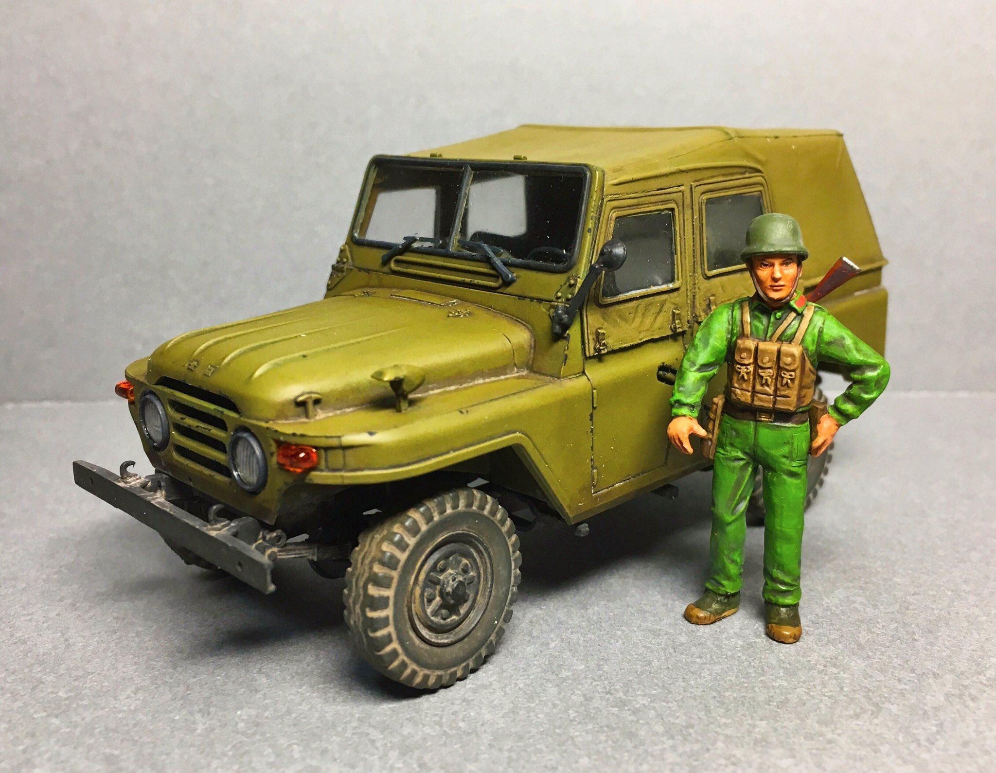 1/35 うすし トランぺッター BJ212四輪駆動車&63式107mm多連装 1/35 うすし トランぺッター BJ212四輪駆動車&63式107mm多連装