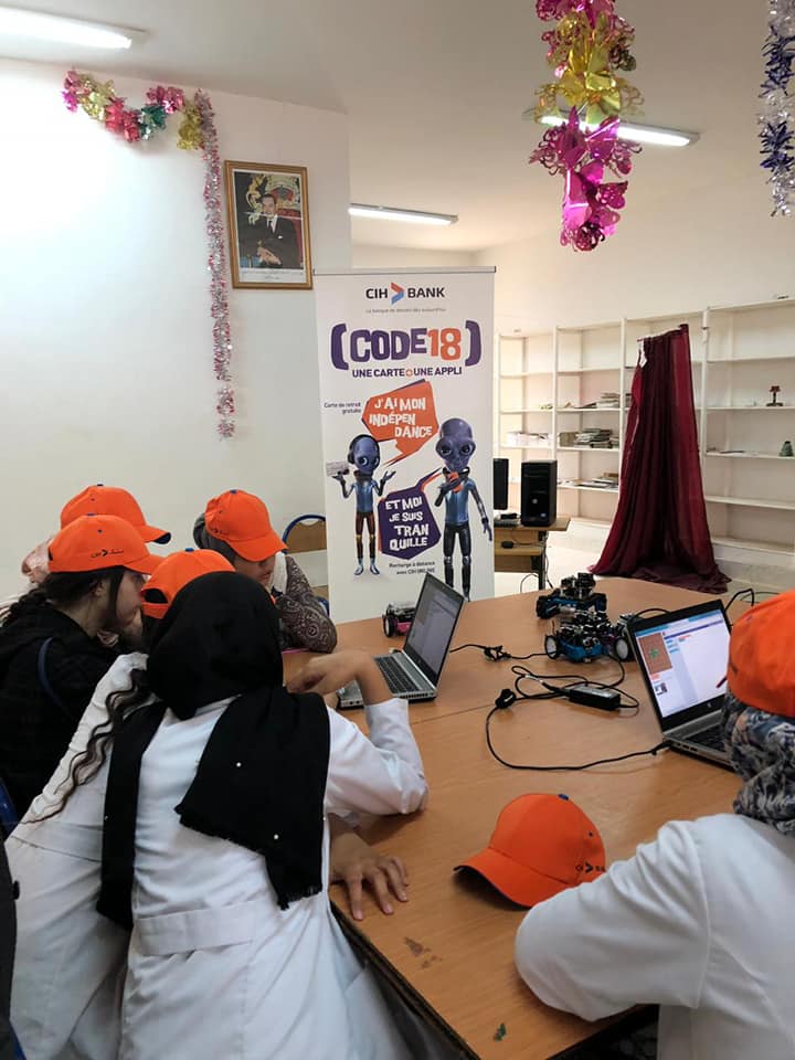 cihbank's tweet image. #CIHBANK Sponsor Officiel de la Caravane Nationale organisée par @Devoxx4KidsMa. 1ère Station de cette année en faveur des enfants de la Ville de Larache 💻🖱️🤖 #CODE18 #CihBank #Sponsorofficiel #technologies
