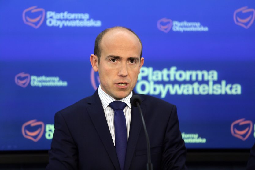 DoRzeczy_pl's tweet photo. Budka: Wierzę Trzaskowskiemu. A medialne tuby PiS rozliczymy jesienią [NASZ WYWIAD]
https://t.co/Aw10EzY4aG https://t.co/xFzkAfSeNA