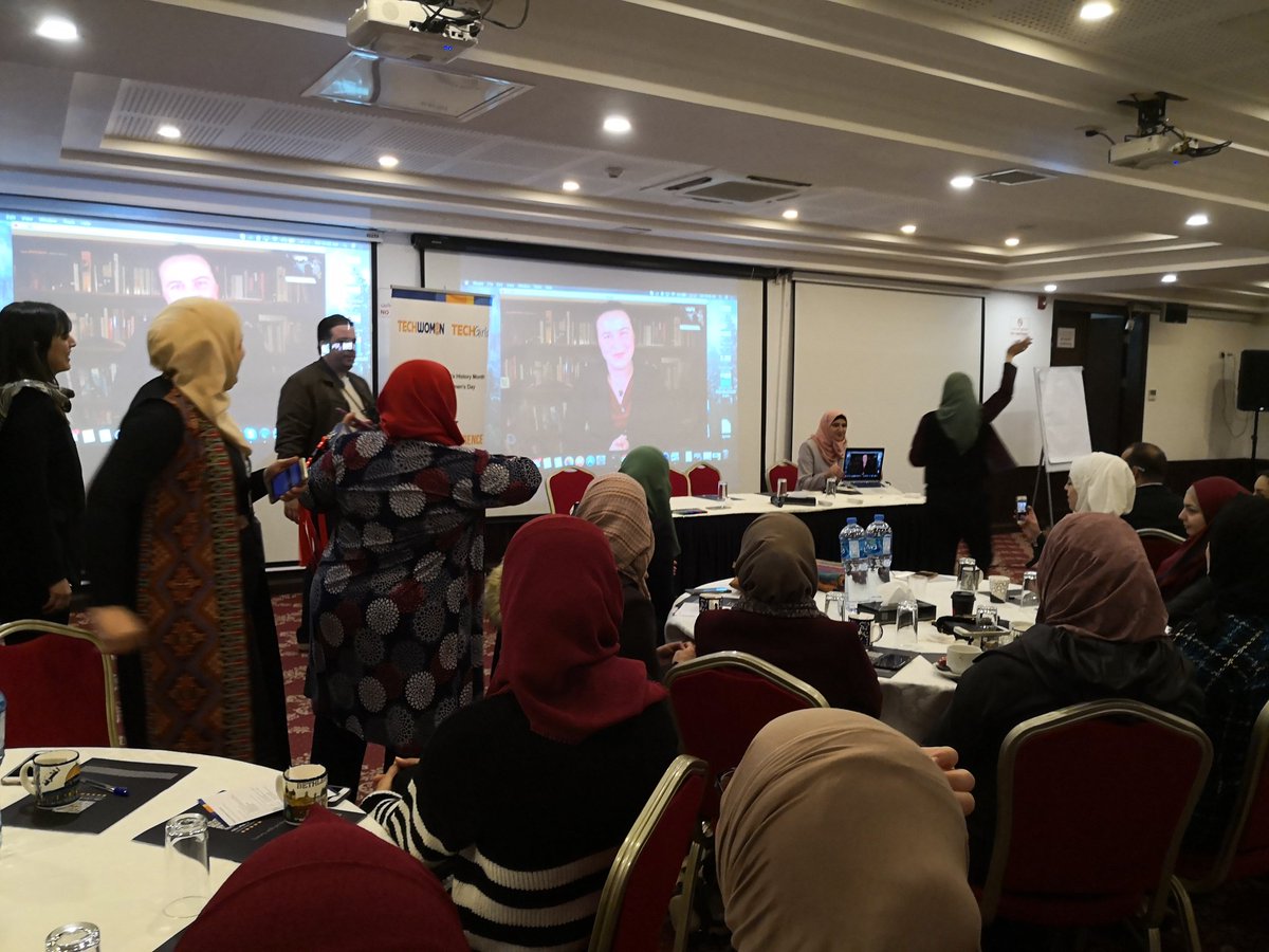 yamama_sh's tweet photo. Hi @JessiDG! #techwomenPalestine #twimpact #twtgclub @TechWomen @TechGirls https://t.co/WWHF0hQEvz