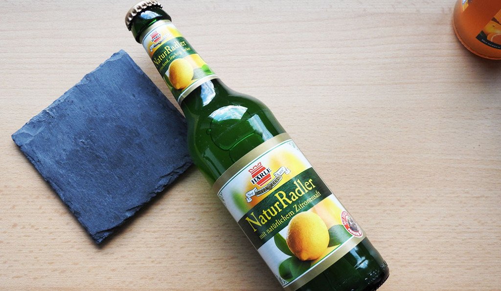 BlackedGold's tweet photo. [Werbung] Probiert: HÄRLE Natur Radler mit natürlichem Zitronensaft
NaturRadler Biermischgetränk aus 60% Zitruslimonade &amp; aus 40% hellem Exportbier
#Produkttest #Bier #Limonade #Zitrone #Zitruslimonade #Exportbier #Rohrzucker https://t.co/fjJ46PjL8w https://t.co/c8wkA0fCjI