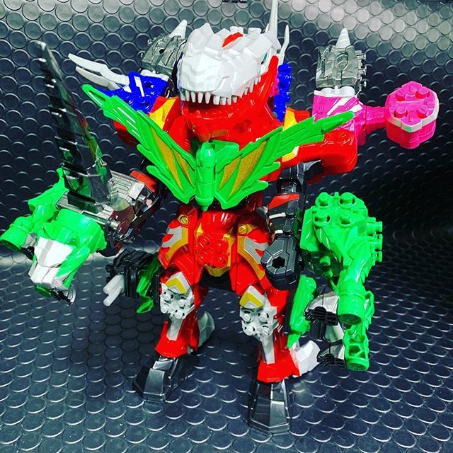 cstoys's tweet photo. Excuse me, but did we meet somewhere before? #cstoys #kishiryu #tigerlance #failed https://t.co/m3AErhJJHE https://t.co/vHmp1lqt7O