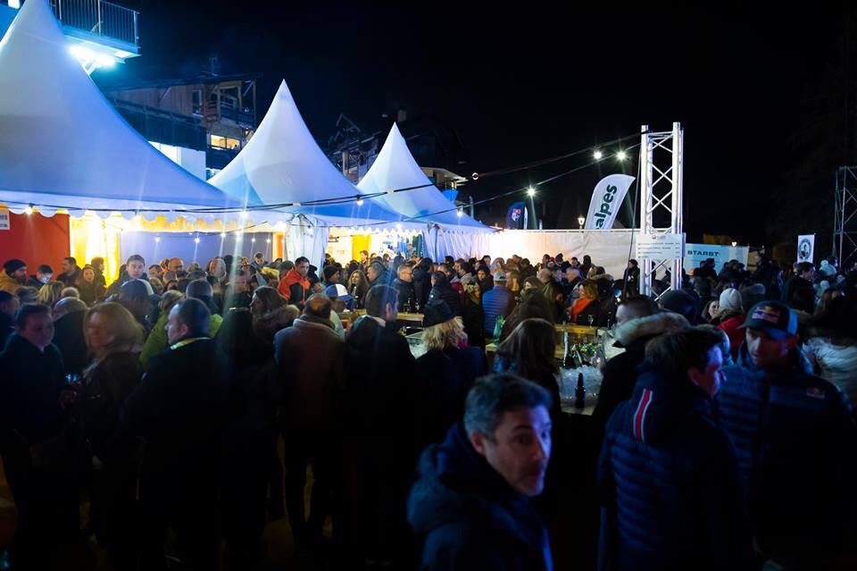 A great evening between <a href="/CharlieWinston/">Charlie Winston</a>'s concert &amp; the <a href="/TropheeSerreChe/">TropheeSerreChe</a> night session 🥳🎿🎉❄️ And it's not over! <a href="/bobsinclar/">Bob Sinclar</a> gives you an appointment today 🎵🎶