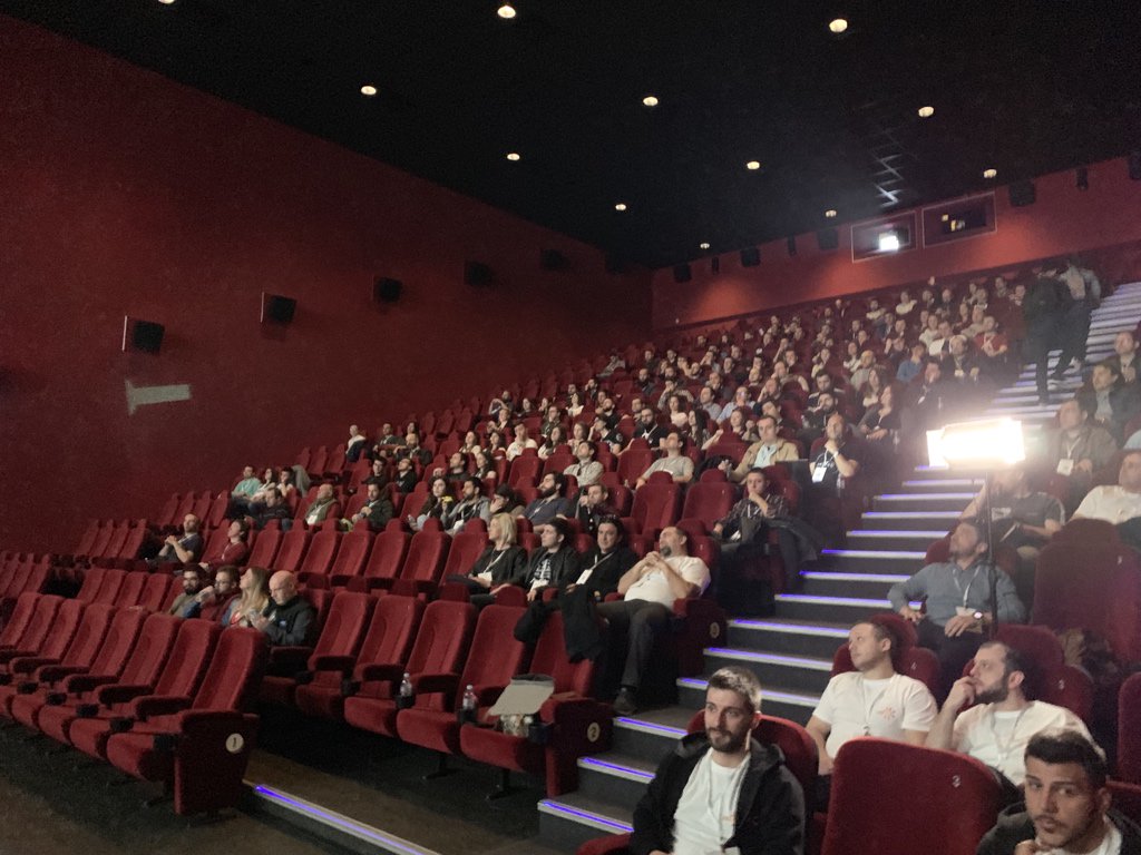 JavaUserGroupMK's tweet image. And we’re up! #JavaSkop ‘19 is live and kicking!