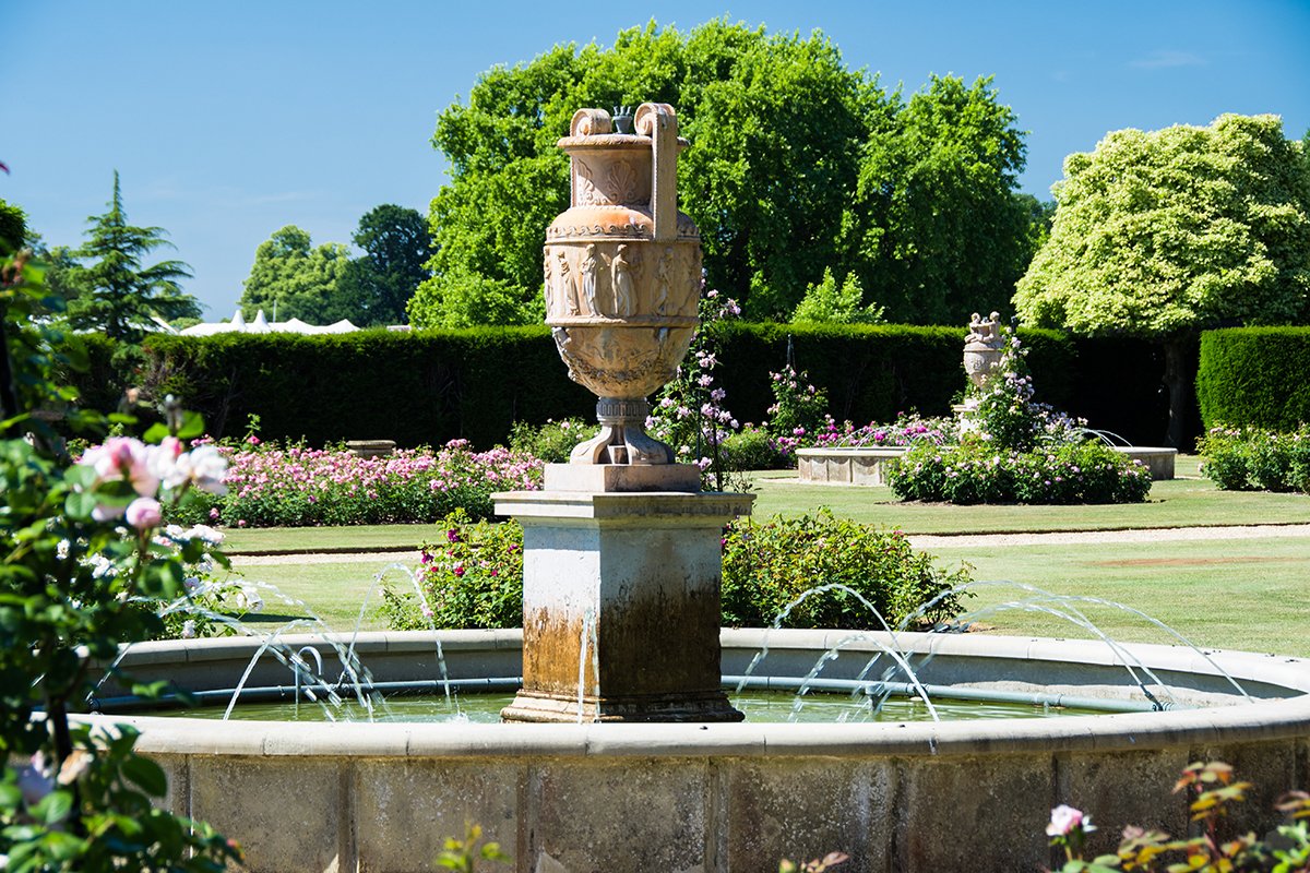 The South Gardens of Burghley House are only open for one more week! And, on 6-7 April, the South Gardens will be open in aid of the National Gardens Scheme. 
Find out more:
burghley.co.uk/events/nationa…

#burghleygardens #burghleyhouse #southgardens #capabilitybrown