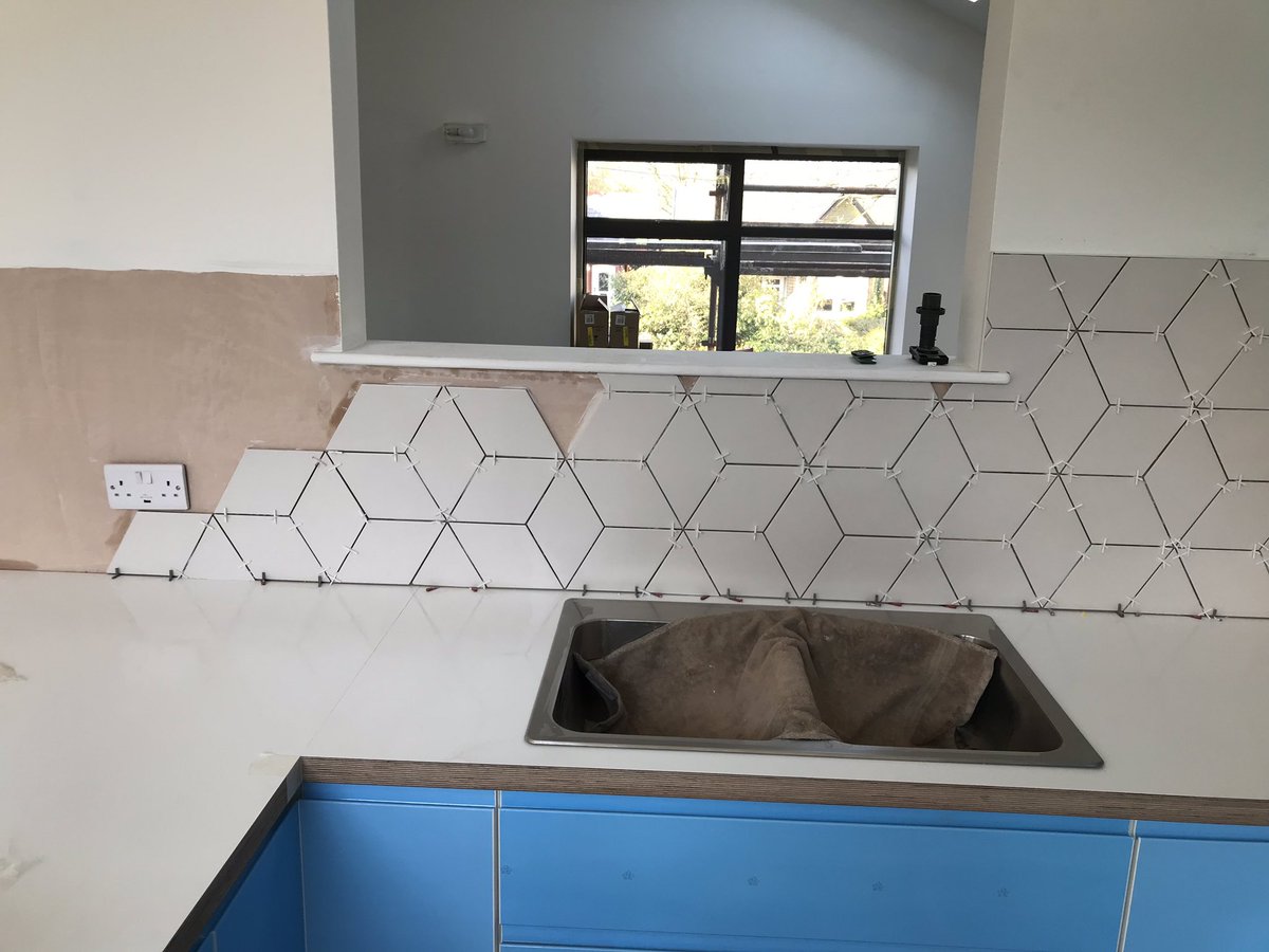 SRBTileSolution's tweet photo. Kitchen splash back started this week https://t.co/isfKp2N1sm