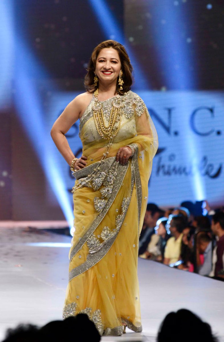 DrNupurKrishnan's tweet photo. Fashion with a Cause !!! 
Walked the ramp as #ShainaNc and #AbuJaniSandeepKhosla presented their collection at CPAA INDIA (Cancer Patients Aid Association)show to raise funds for cancer survivors.
#CPAAIndia #50yearsofCPAA #CaringWithStyle2019 #Fevicol #Pidilite https://t.co/vHw80O3cxr