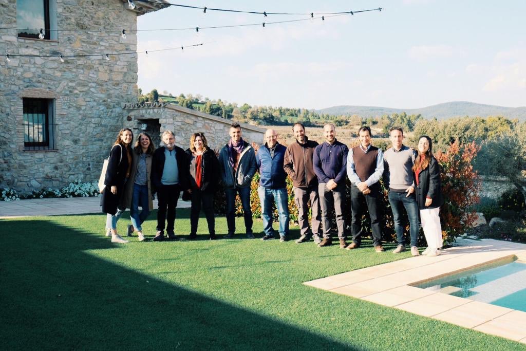 cotavins's tweet photo. 👋🏻 Tot l’equip del COTA us desitgem un bon cap de setmana 👋🏻 Ens veiem el 20 d’abril al FESTIVAL! ⏰ Comença el compte enrere!!
🎟 Compra el teu BONOVI al link de la BIO!
-
#cotafest
#vinsdaltura
#vicatalà
#wine
#vi
#vino
#winefest https://t.co/cHJqrUdaNH