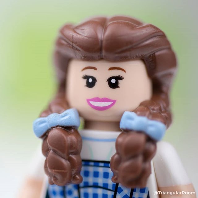 TriangularRoom's tweet photo. The Wizard of Oz minifigures are just adorable. I really love Dorothy's hair!
#lego #dorothy #minifig #legomovie #legomovie2 #thesecondpart #wizardofoz #legoinsta #toyphotography #afol #toycrewbuddies #Canon80D #legoart #toy_alliance #brickcentral #brick… https://t.co/P4NTcNQzEy https://t.co/ptql8gCdwl