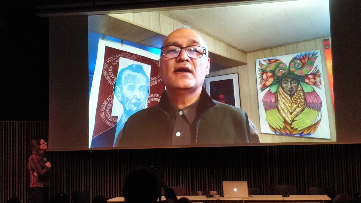 casaslluis's tweet photo. 150 docents reflexionant al voltant de #jaumeplensa en el projecte del @idp_iceub  Creative Art Interchange BCN-CHGO al @MACBA_Barcelona amb la salutació del @renearceo des de Chicago. https://t.co/VnBh1qdjO6