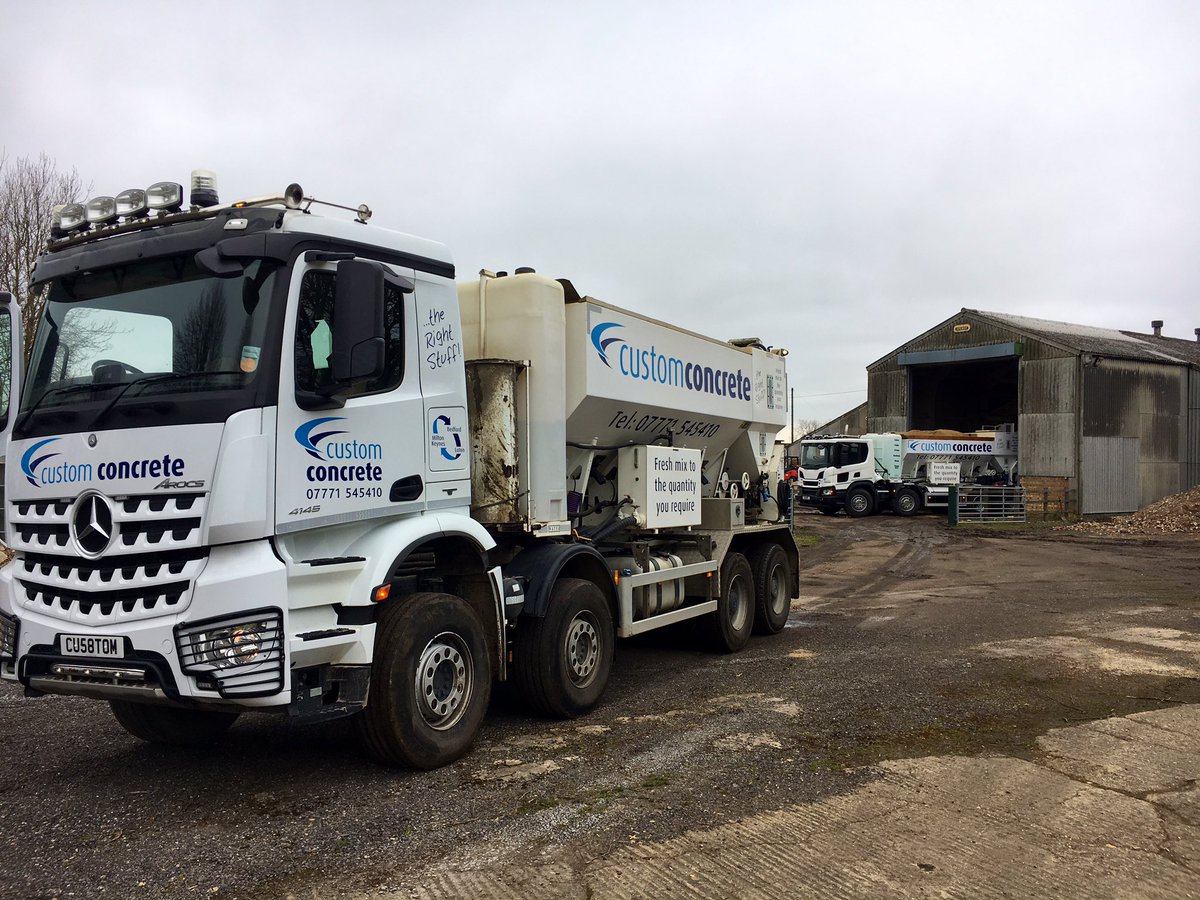 1customconcrete's tweet photo. For all your concrete needs contact- 07771545410  @1customconcrete  #concretepump #concretepumping #concrete #onsitemixing #Construction #mk #Bedfordshire #Luton #Hertfordshire #Mercedes #Scania  #2019goals https://t.co/GSo5JnvPfa