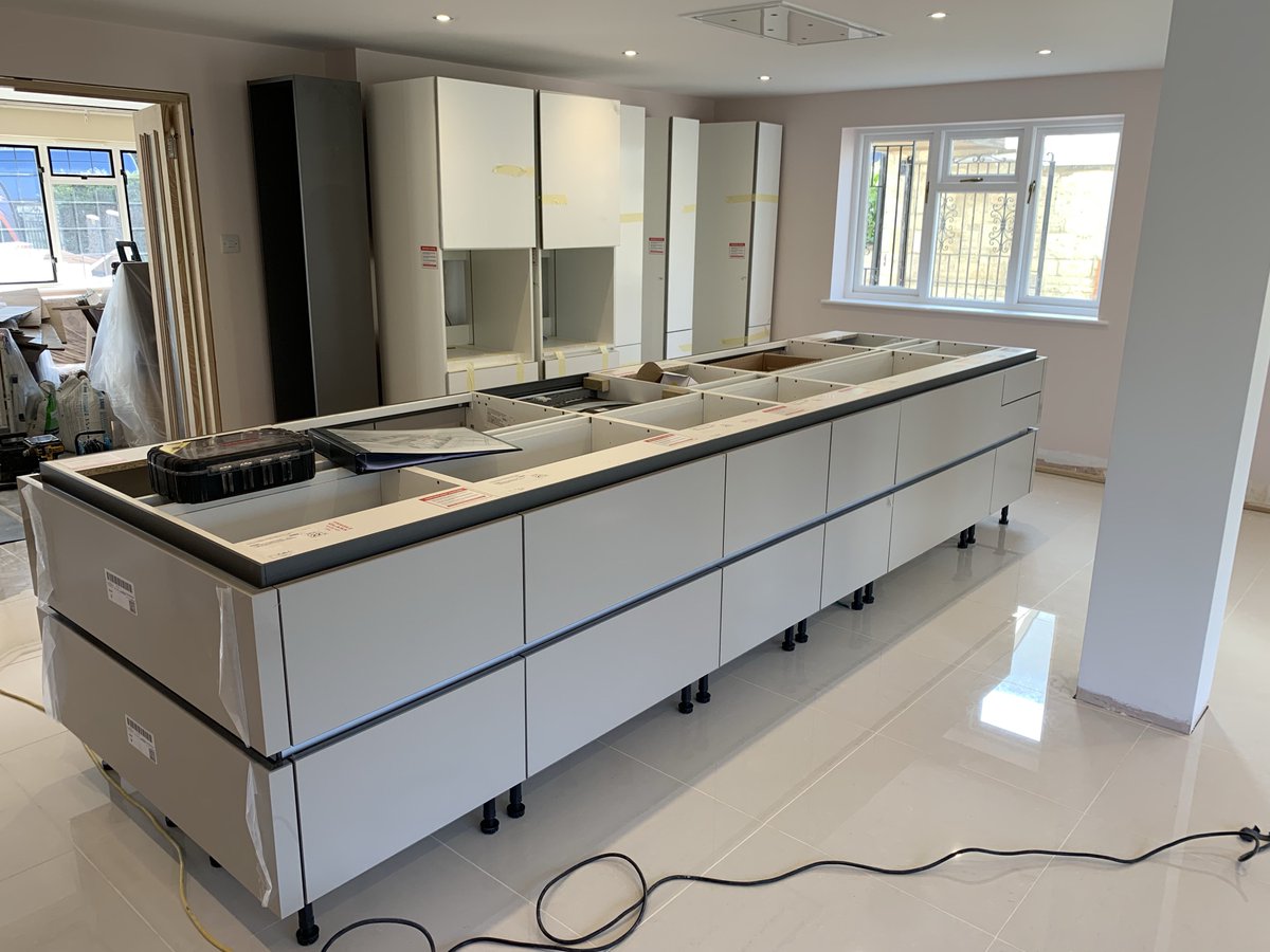 flintpropertygr's tweet photo. The kitchen island starting to come together.  4 meters long!

https://t.co/Z717Rr8bSE | hello@flint-property.co.uk | 01993 852017

#generalbuilderswitney #witneybuilders #westoxfordshirebuilders #flintpropertygr #newkitchen https://t.co/LS6G6FCUiD