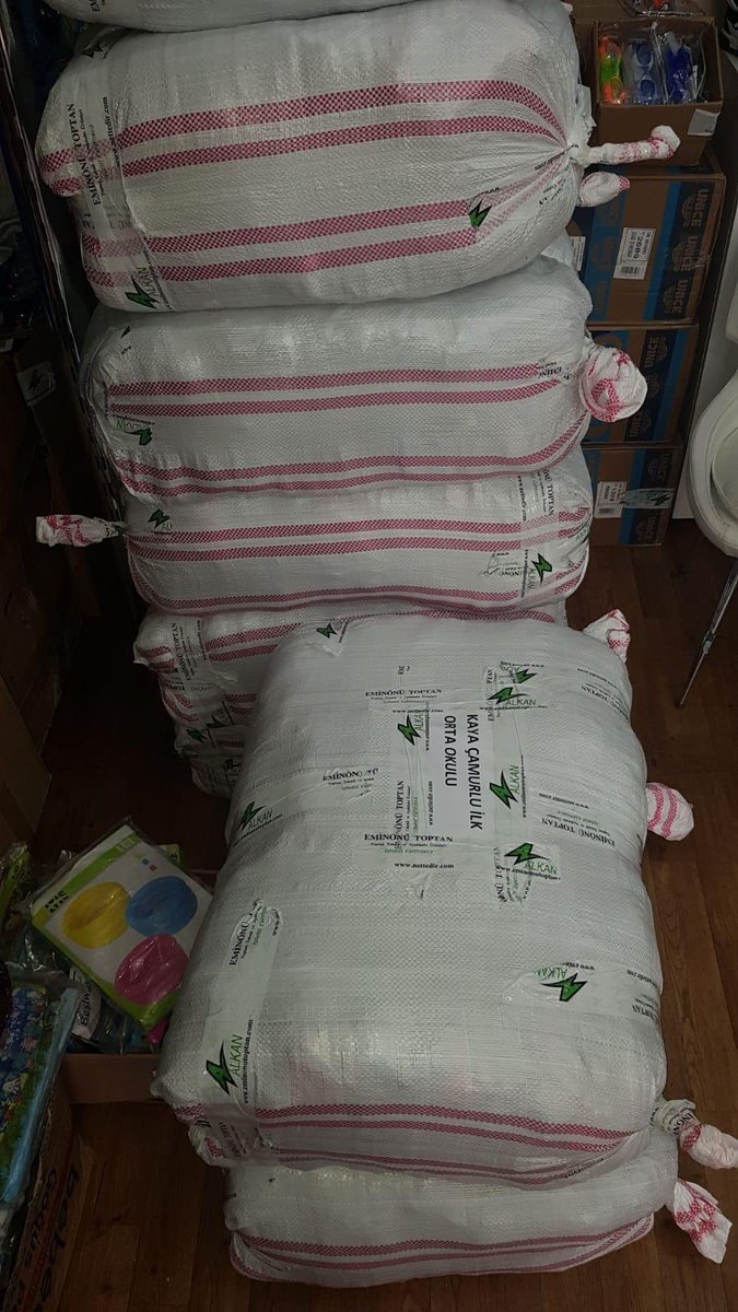 Başkan Fikret Orman ve yönetici Şafak Mahmut Yazıcıoğlu’nun desteğiyle, Rize-Artvin ve Hopa'daki 2000 öğrenciye ulaşacak yardım tırı 3 Nisan Çarşamba, Vodafone Park’ın önünden hareket ediyor.
Kıyafet:200.000
Kırtasiye:130.000
Tablet: 5.000
Binlerce eşofman,ayakkabı forma ve top.