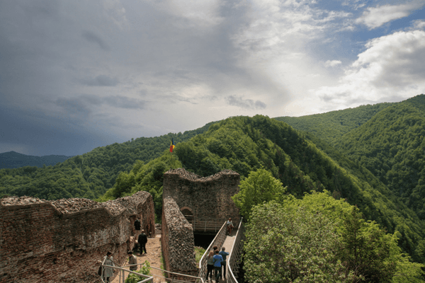 TravelMakerCo's tweet photo. Are Vampires, Fact or Fiction? This #SharedTour in Transylvania Has the Answer https://t.co/CSX52m6OoJ https://t.co/AtCFQsvTsX