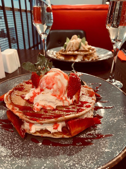 tribecadiner's tweet photo. Treating your Mum this #MothersDay weekend? 👏

We've got the perfect gift - Pancakes &amp; Prosecco for 2, only £19!

A pancake stack each with 2 pancakes, a glass of prosecco and your choice of toppings 🥂🍫🍓

Full details online at: https://t.co/k80aCfpqY5 https://t.co/hjanDSjV3E