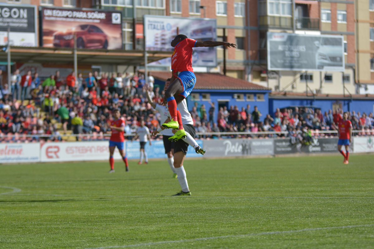 DÍA DE PARTIDO |
La fuerza 💪🏼 y el crecimiento ☝🏼vienen solo a través del esfuerzo 👊🏼 y la lucha continua ✌🏼.
Sigamos creyendo. #2bg3 #teruel #teruelexiste #objetivo #sisepuede #todoalrojo #lucha #esfuerzo #crecimiento #sacrificio