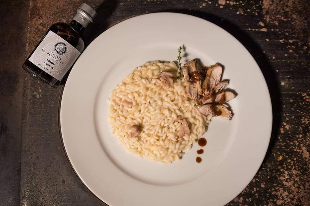 Al #TasteFirenze abbiamo conosciuto una signora gentilissima, Donatella, che ci ha presentato il suo prodotto: l'ACETO BALSAMICO de <a href="/AcetaiaB/">Acetaia La Bonissima</a>. la nostra idea:#RISOTTO CON LE #QUAGLIE. 
A breve online la videoricetta.#30Marzo