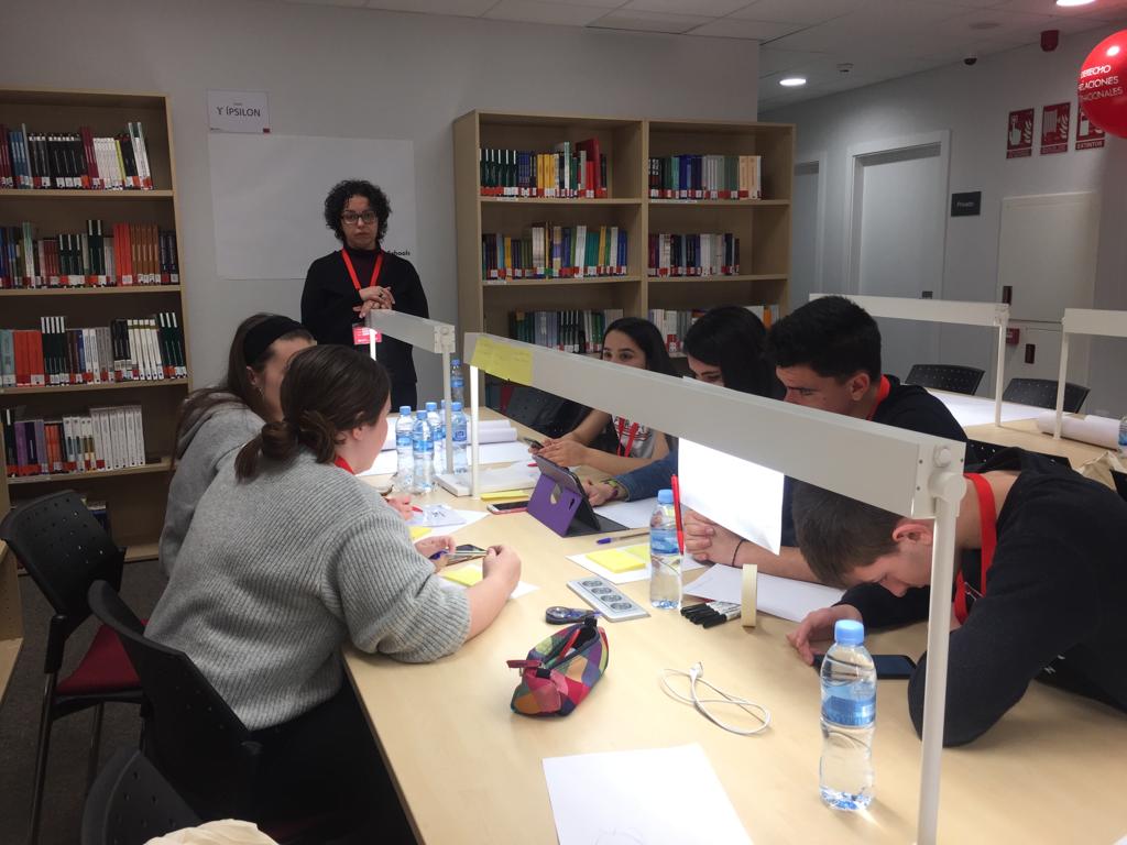UEValencia's tweet photo. ¡Los equipos participantes en #HackathonUEV ya están concentrados trabajando en los retos planteados por nuestros partners!
➡ En el ambiente se respiran nervios, ilusión y muchas ganas de aportar soluciones creativas e innovadoras con las que trasformar y mejorar la sociedad. https://t.co/Wpdl0T7DD6