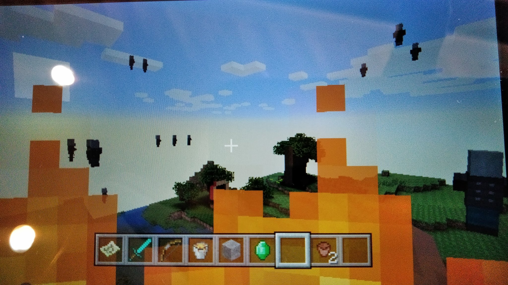 プリモル連邦minecraft軍事部 Twitter પર Dr Naba Labさん 内容 マイクラ都市伝説 ども なんか最近minecraftvitaの方でなんか変なの撮れたので送りますね 規則的にならんでるのが怖い 映像もありますで Minecraft都市伝説なのかバクなのやら 送った経緯 俺