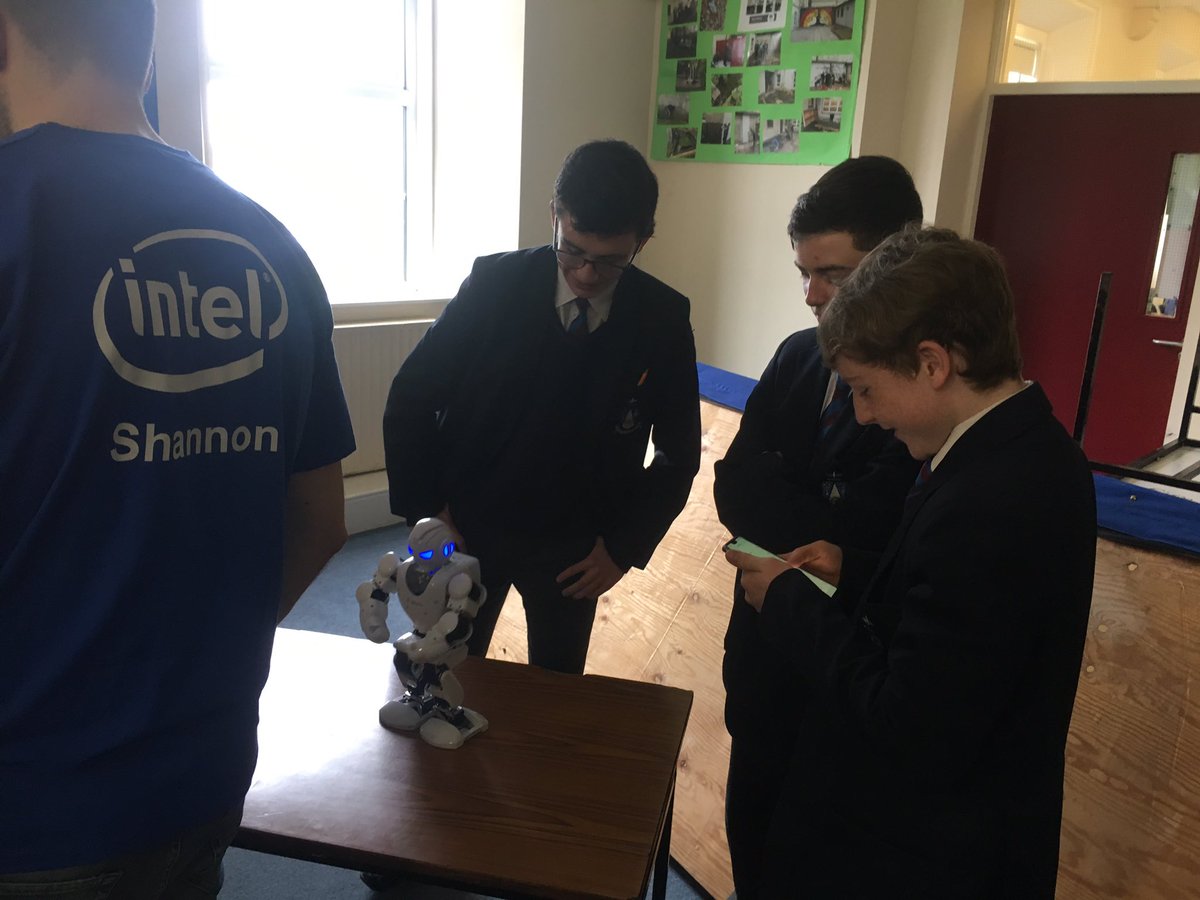 transitionyear4's tweet photo. Thanks to past pupils Conor & John and their team for coming in to host an interactive display with #TYs about future careers in @Intel_IRL @stjarlaths #STEAM #stemaware #ScienceMatters #tranyear https://t.co/yhKRBrcSGA