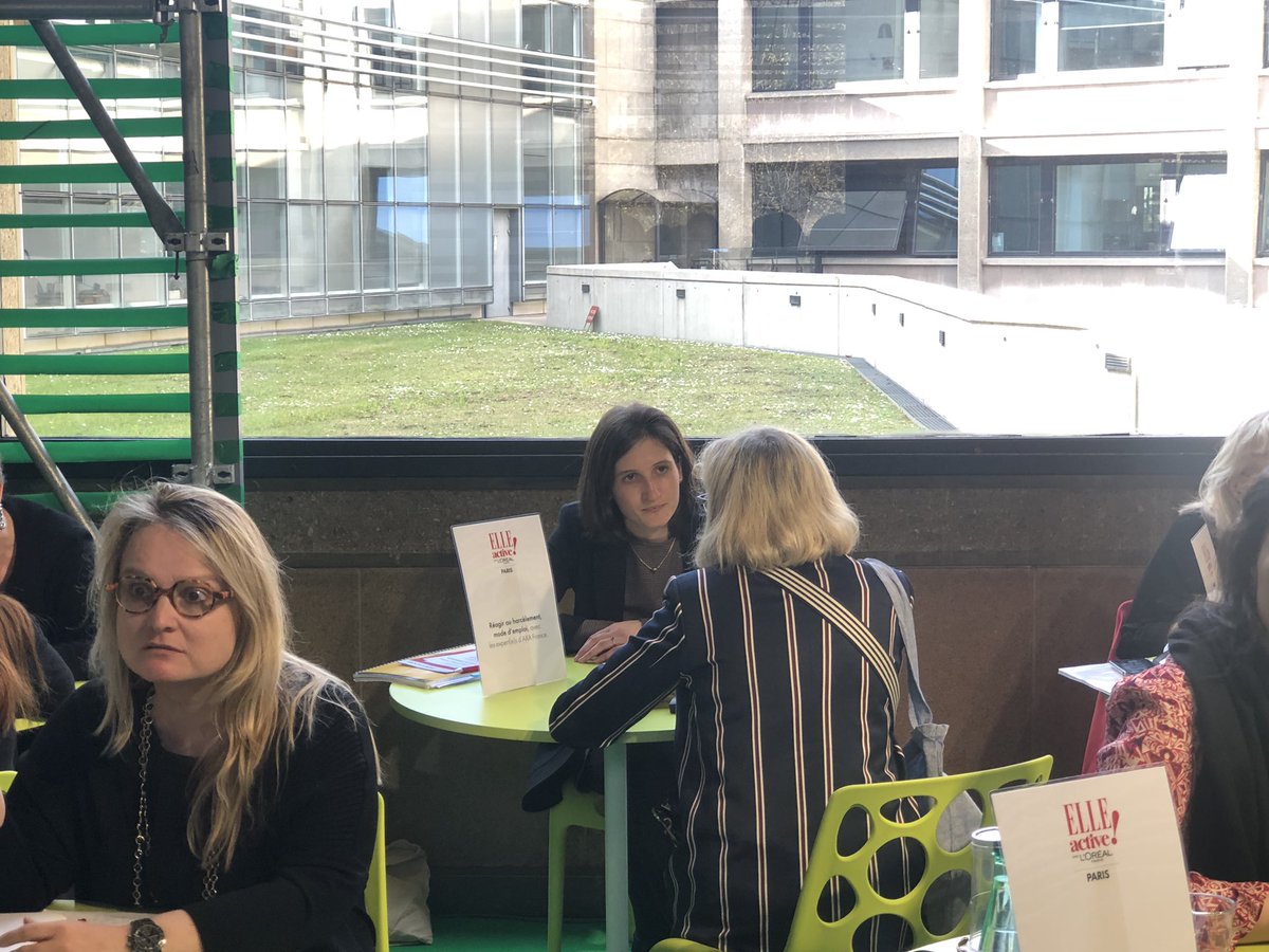 emiliebethery's tweet photo. #forumElleActive Harcèlement au travail : n’hésitez pas à venir poser vos questions toute la matinée @MarieBerthelot et Olivia Truquet sur le corner « Restez Cool ». Nos juristes experts pourront vous accompagner et vous orienter. #EllesAngels #AXAPJ https://t.co/QYQMYEDaDK