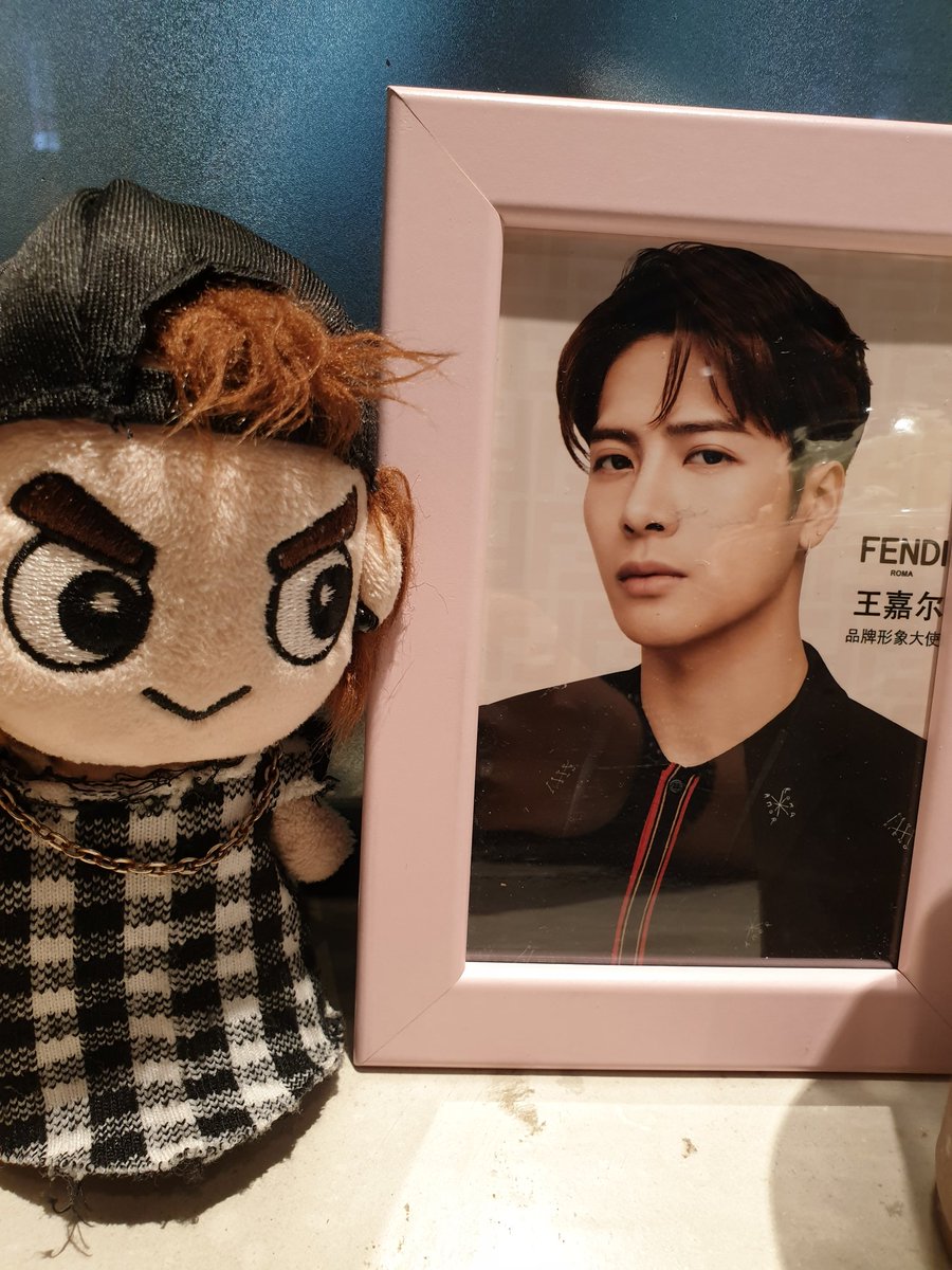 aysyatot's tweet photo. Look who accompany to #TEAMWANGDAY event!!
should have dress him in #Fendi Suit!! hahaha!!
#KingJacksonDay #OurPrideJacksonDay
#HappyJacksonDay #HappyBirthdayJacksonWang
#TeamWang #JacksonWang #MiniJackson
@JacksonWang852 https://t.co/9KjLCr37eb