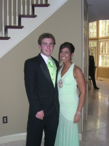 thedanigrossman's tweet photo. Here it is @HattieHawksNBC4! Lime green...and a very dark spray tan 😜😂💃🏼 @nbc4i #promthrowback #prompic #circa2006 https://t.co/XfAiqEdNSA