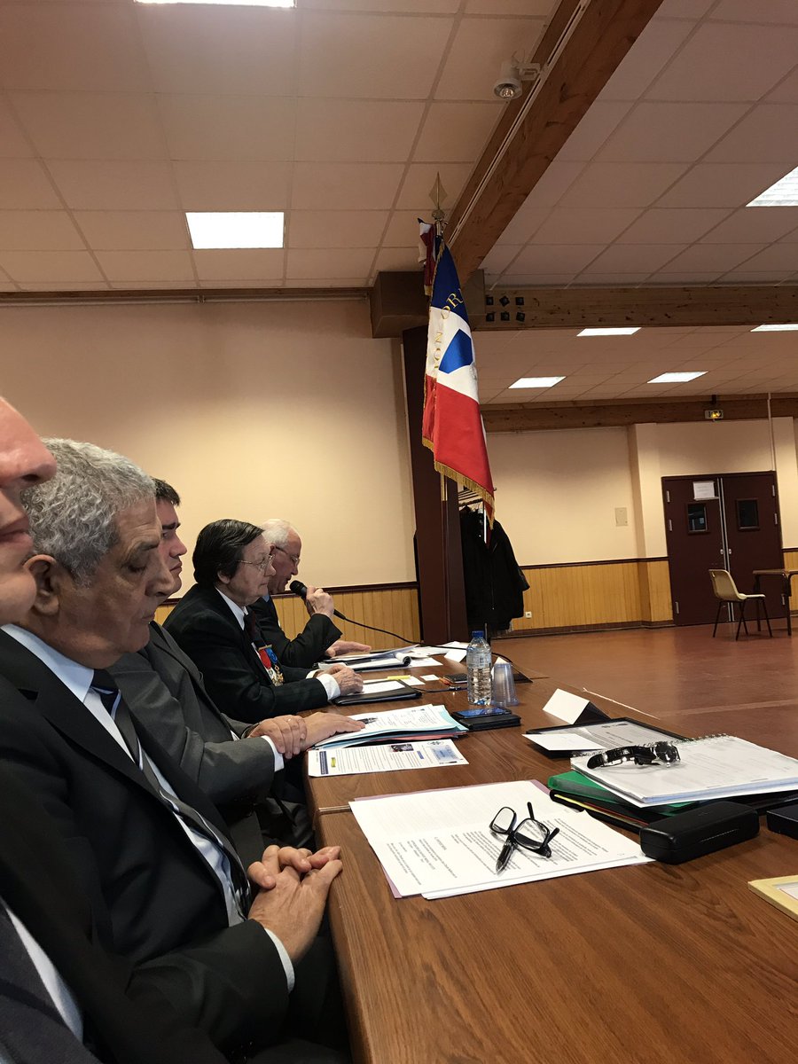 senateur61's tweet photo. Réunion des membres de #OrdreNationalDuMérite de l’ @ornedepartement avec @Prefet61 @onacvg #Putanges https://t.co/BaRE5ZZRm1