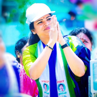 VidadalaRajini's tweet photo. #RavaliJaganKavaliJagan 
#VoteForFan 
 #NewProfilePic https://t.co/aK8PNBZv2E