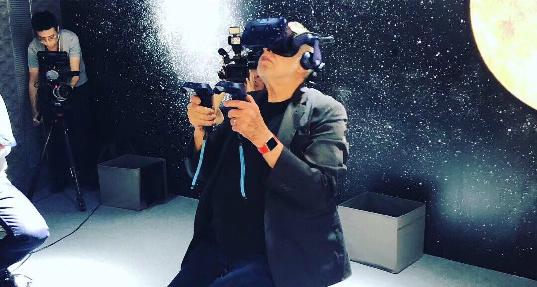 modalvr's tweet photo. The father of video games meets the mother of multimedia art. #ArtBaselHongKong https://t.co/qnl9WcgGuY
