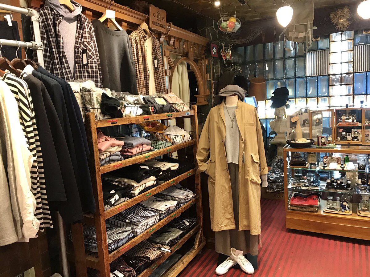 railoo_project's tweet photo. 吉祥寺の中道通りにあるmen' s & ladie’s のセレクトストア “toulouse” さんに柚子石けんをお届けしました🌟toulouseさんはインポートやMADE IN Japan、toulouse オリジナルのお洋服やgoodsがならび行くたびにお気に入りが見つかります♪今回はストライプのシャツを発見❣️黄色のスカートに合わせよう♪ https://t.co/4cgyF2HSm9