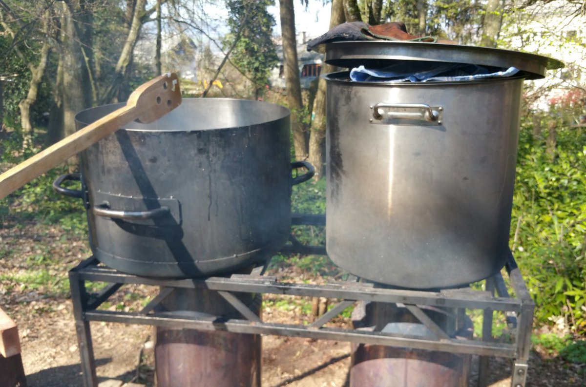 HambiBleibt's tweet image. Solidarische Grüße von der internationalen #ClimateJustice Action Konferenz in Basel.

8 #ClimateCamp actions across Europe this summer with constellation of struggles demanding end of #FossilFuels use. 

#Hambacherforst #FridaysForFuture #EndCoal #HambiBleibt! #endegelaende