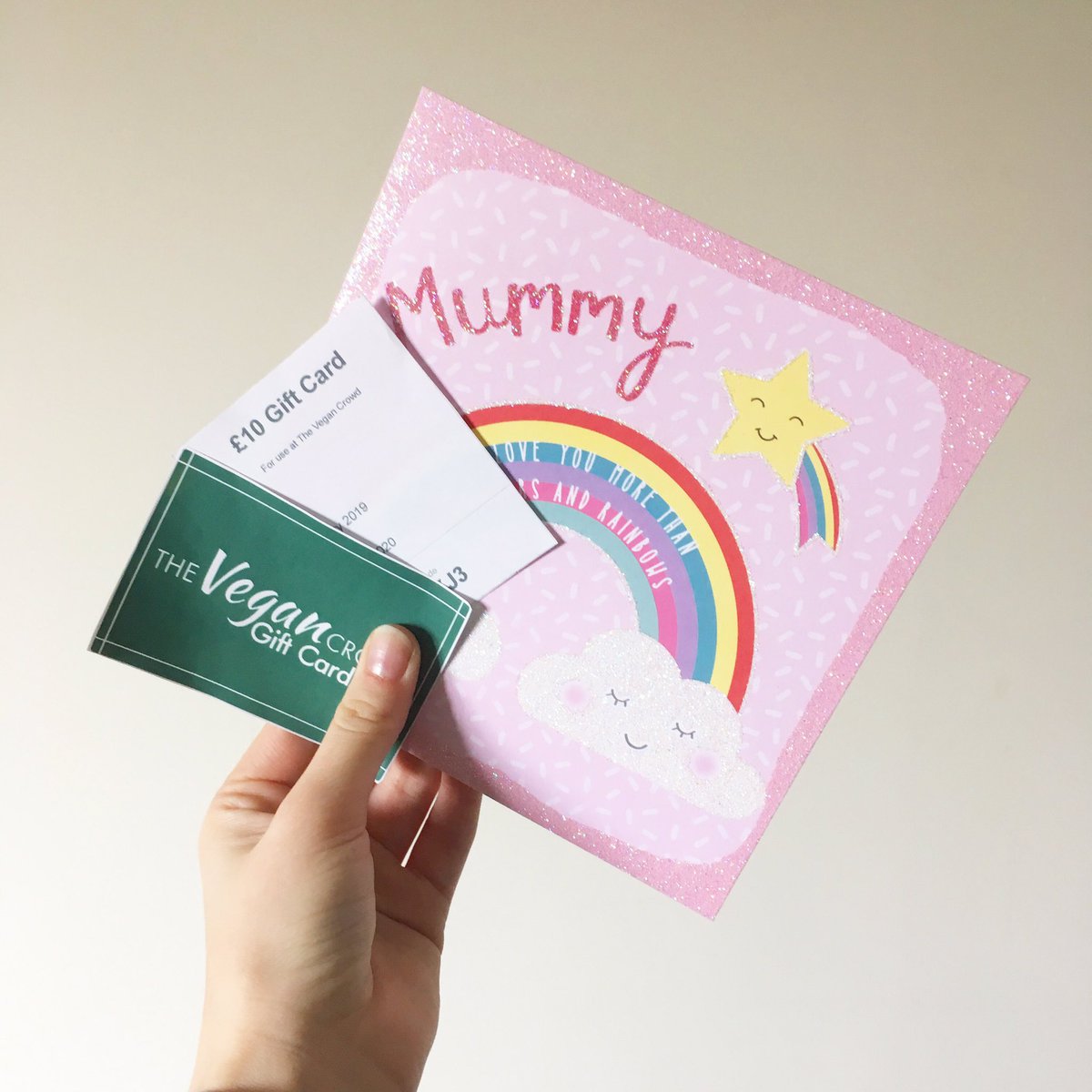💝Last minute Mother’s Day rush &amp; don’t know what to get? Don’t worry, Mum will definitely appreciate an awesome Vegan Crowd Gift Card that you can conveniently print off and pop into your Mother's Day Card, the card that you (totally didn't) buy on the drive over to her house💐