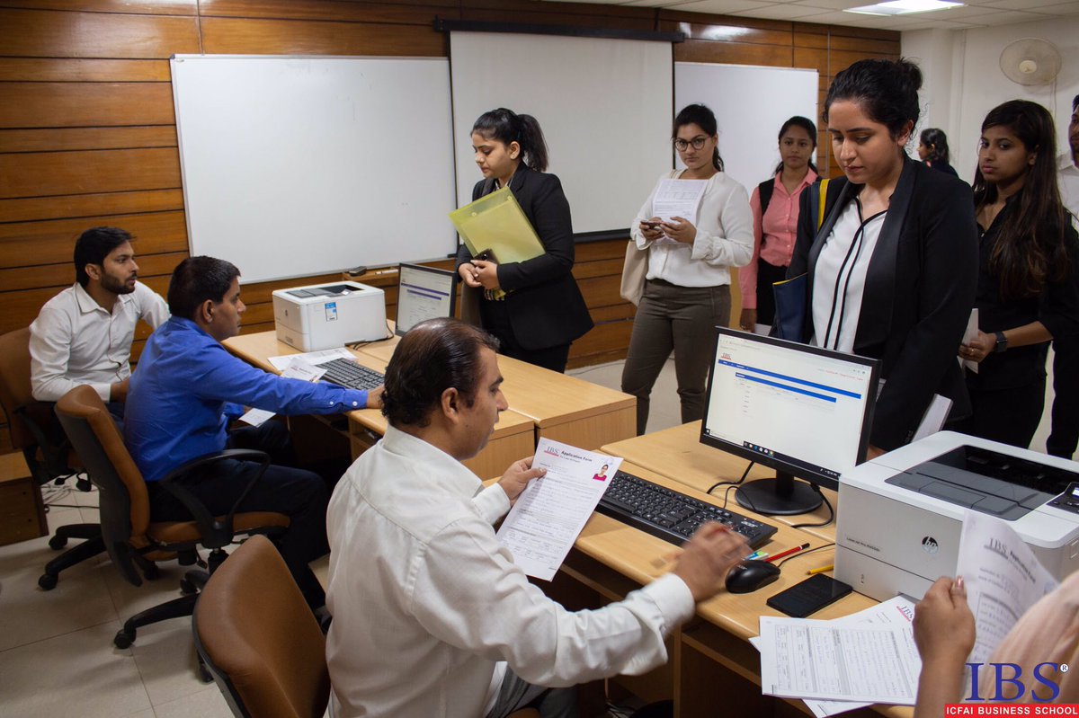 gurgaonibs's tweet photo. Glimpse of Students @ IBS Gurgaon Selection Process
#IBS #IBSIndia #ICFAIBusinessschool #IBSselectionprocess https://t.co/xoPFF6y44F @IBSIndia1 https://t.co/nLAl3qWAqp