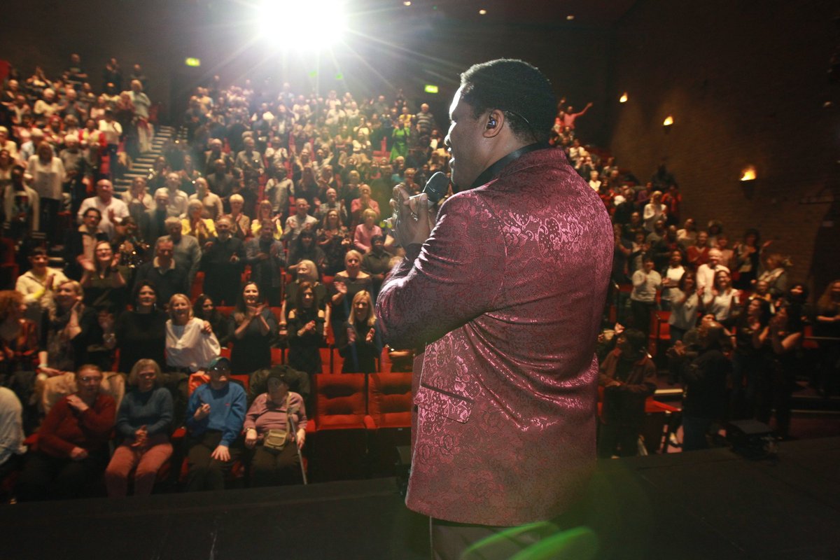 Rogerwright1's tweet image. Getting ready for Showtime tonight @TheOtherPalace looking forward to seeing you there 🎶 lwtheatres.co.uk/whats-on/roger… much love 💕 🤗 xx