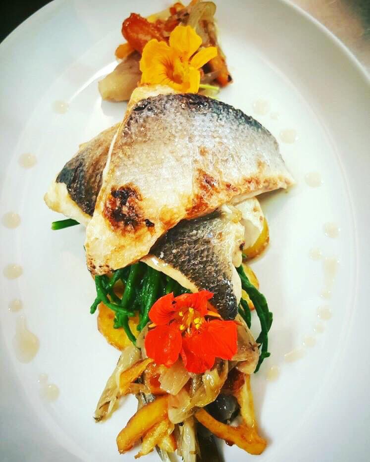 AngleseyScMedia's tweet photo. There so many great places to eat and drink on Anglesey these days ! What’s you favourite or top 3 if you can’t pic one ? #foodie #spoiltforchoice https://t.co/bCbV46XLf4