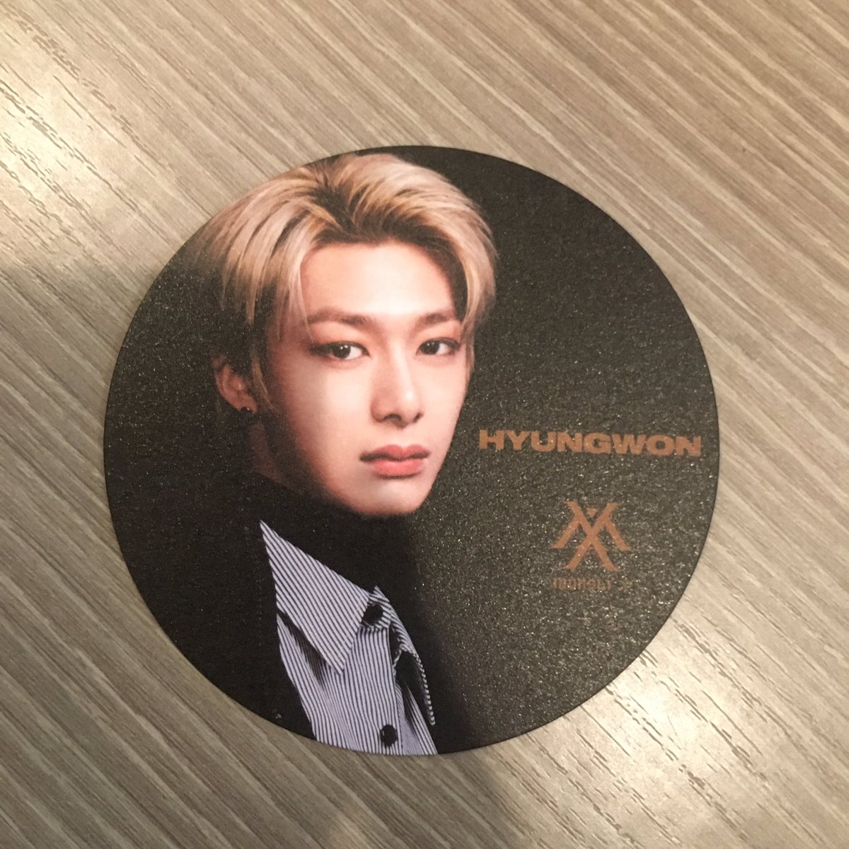 immchx's tweet photo. MONSTA X カフェ 交換 コースター

【コースター】
譲 ❥ ヒョンウォン 
求 ❥ チャンギュン I.M IM アイエム

お気軽にリプ、dmにてご連絡下さい🙇🏼‍♂️ https://t.co/JbubkfVX6T