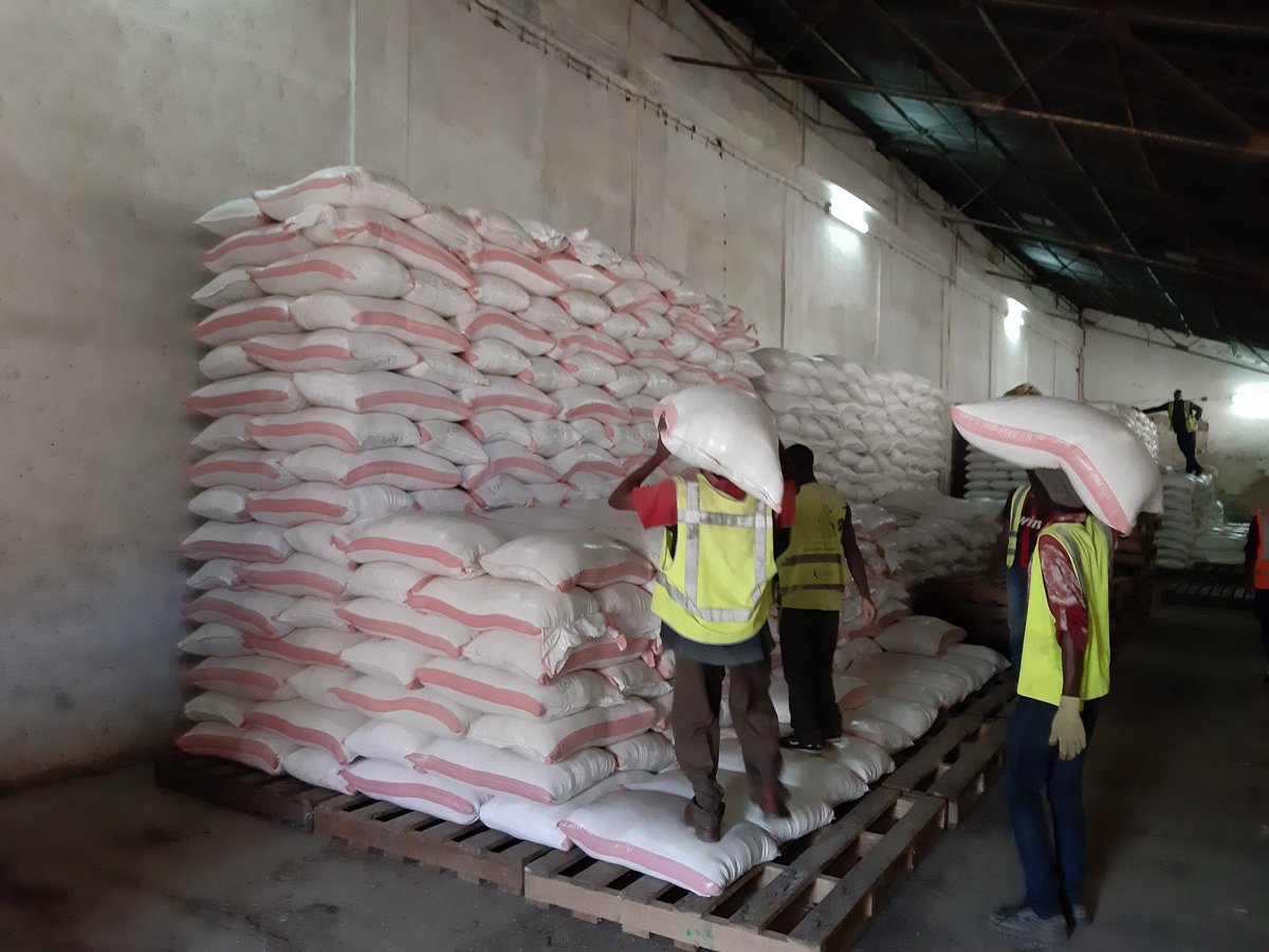 faustinkuli1's tweet photo. Under the support of Agriterra and with their own resources and without the financial support of the banks, which remains a need,the cooperatives of the Ruzizi plain in DRCongo are beginning to supply rice to Bralima Bukavu, this is a contribution to economic recovery. https://t.co/ZWhWYWp6sl